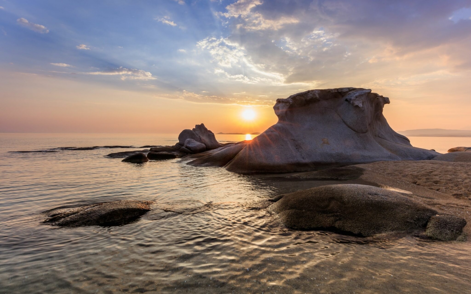 Ocean Waves Apartments